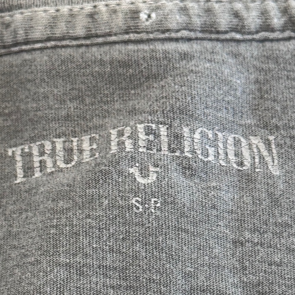 True Religion Women's World Tour Graphic Tee Gray Distressed Cotton Sz SP Grunge - Picture 3 of 8